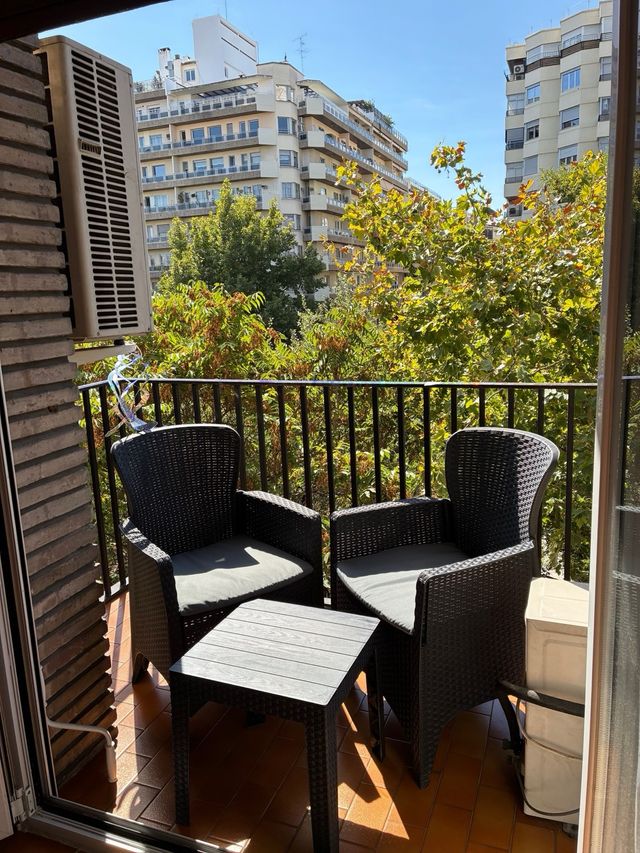 Conjunto terraza 2 sillas y mesa ratán