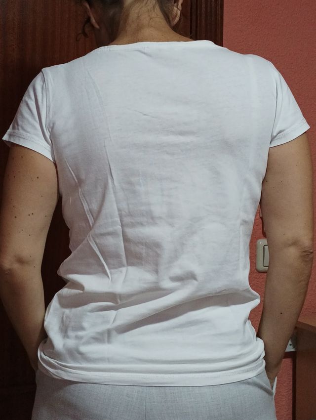 Camiseta de mujer manga corta con estrellas