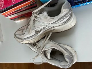 Nike Zapatillas Deportivas Beige/Gris