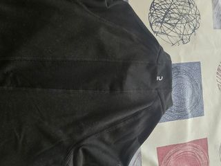 Camiseta térmica negra cuello alto
