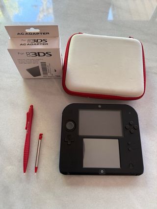 Nintendo 2ds + accesorios y juegos