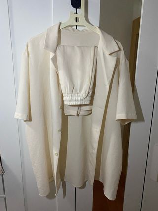 Conjunto beige dos piezas talla única