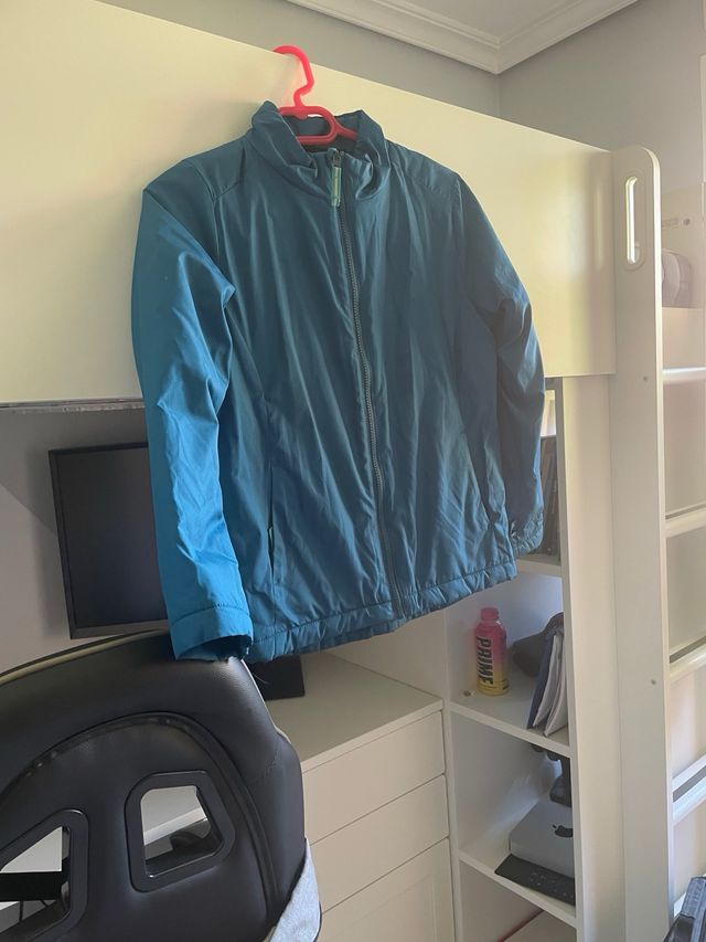 abrigo o chaqueta de esquí turquesa