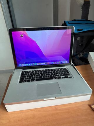 MacBook Pro 15 i7 8GB RAM SSD 1TB + Office 2019