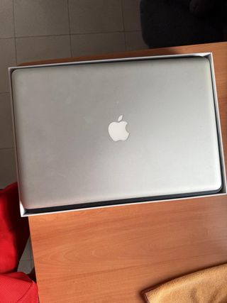 MacBook Pro 15 i7 8GB RAM SSD 1TB + Office 2019