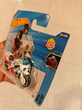 Hot Wheels Honda VFR750R (RC30) 2025