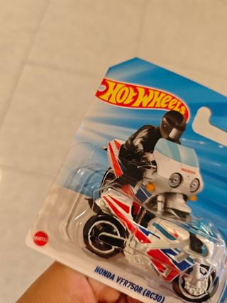 Hot Wheels Honda VFR750R (RC30) 2025