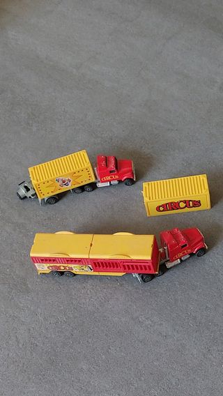 Peterbilt Pinder Circus Majorette