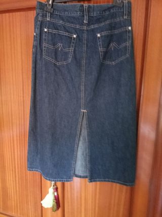 Falda largo 75 cm.