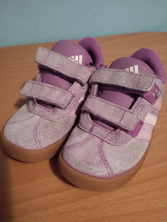 Bambas niña Adidas moradas velcro