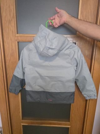 Chaqueta para la nieve niña 
-color gris y rosa.
