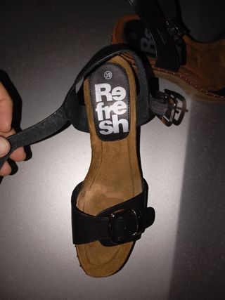Zapatos de tacón y plataforma. Ideal para vestidos