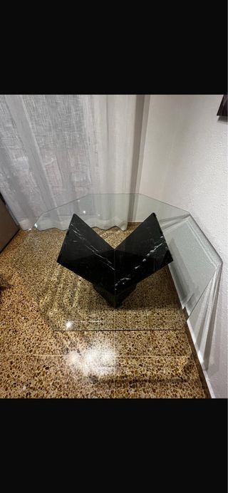 Mesa cristal y mármol diseño moderno
