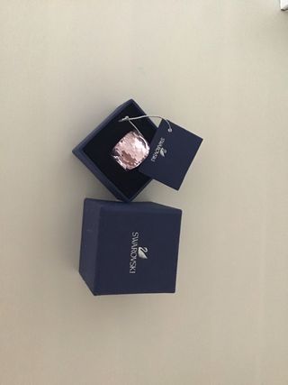 Anillo Swarovski Rosa y Dorado con Caja