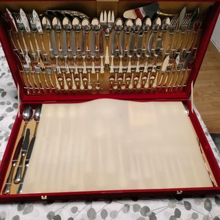 Cubertería Cruz de Malta