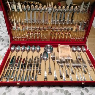 Cubertería Cruz de Malta