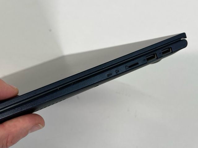 Portátil Asus VivoBook X421JAY_X413JA Core i7