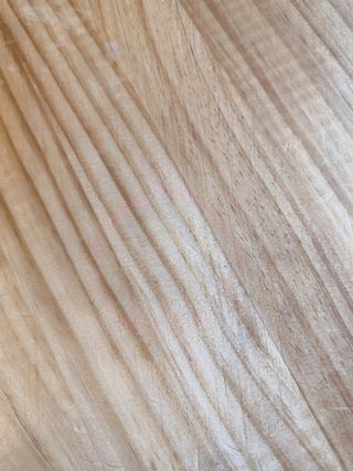 Mesa de comedor de madera maciza con patas blancas