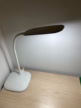 Lámpara de mesa moderna