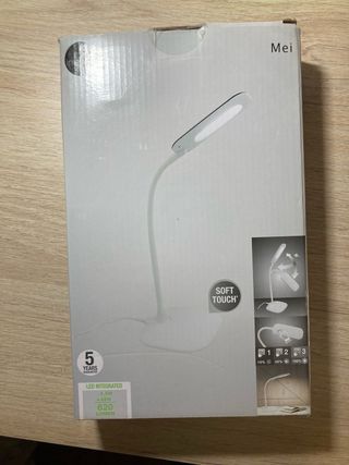 Lámpara de mesa moderna