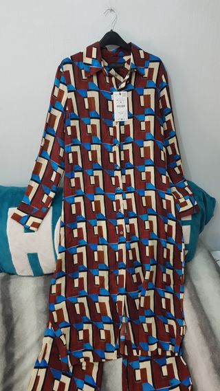 Conjunto Zara Camisa Larga y Pantalón Estampado M