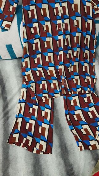 Conjunto Zara Camisa Larga y Pantalón Estampado M