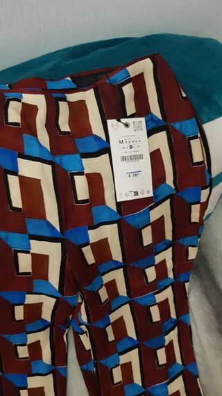 Conjunto Zara Camisa Larga y Pantalón Estampado M