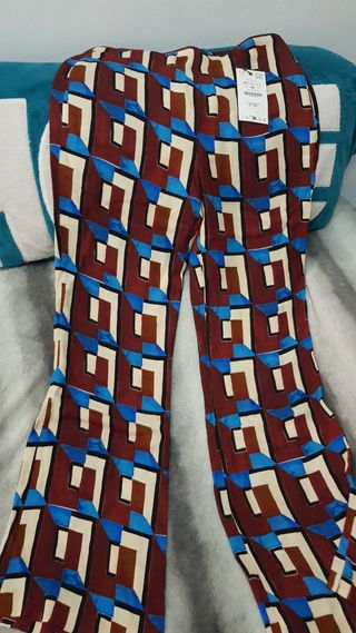 Conjunto Zara Camisa Larga y Pantalón Estampado M