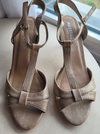 Sandalias color dorado viejo t.41