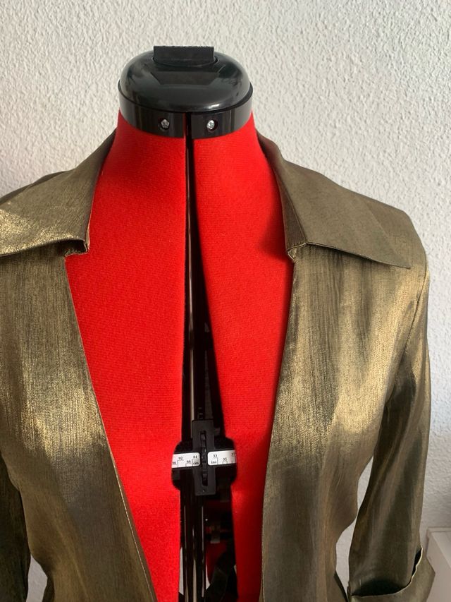 Blusa de lazada de raso