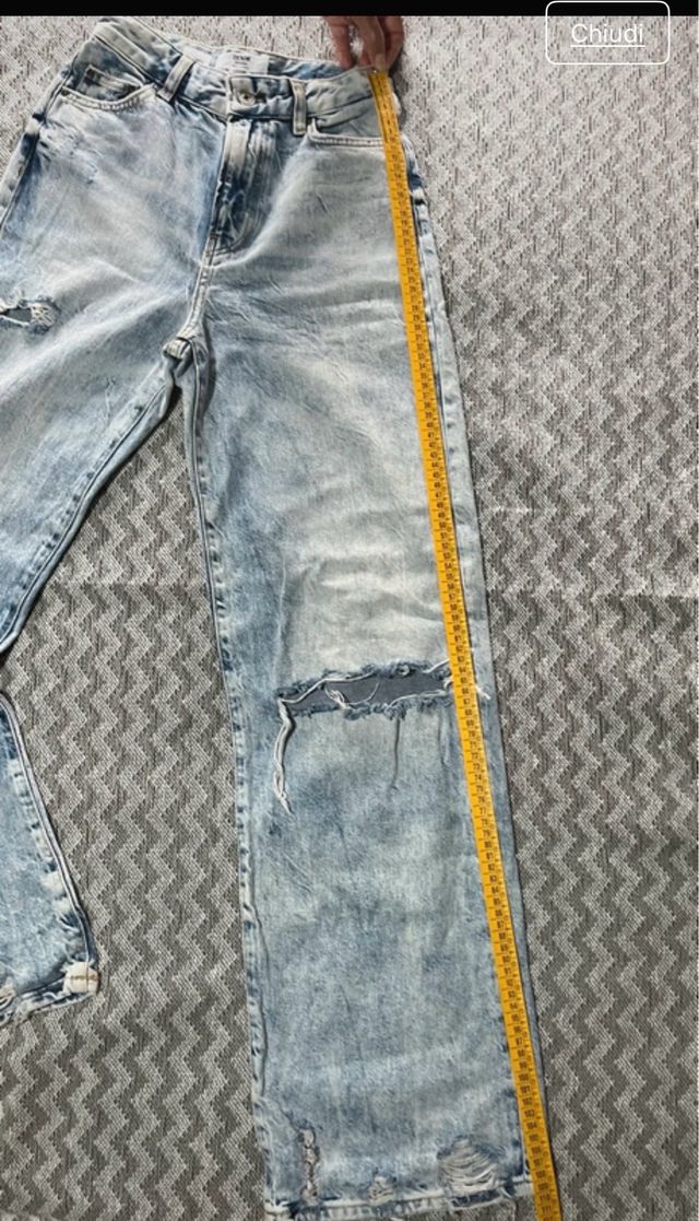 Jeans Bershka strappati blu come muovi