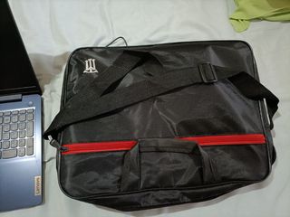  portátil Lenovo negro 