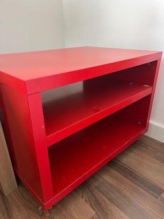 Mesa auxiliar IKEA roja metálica