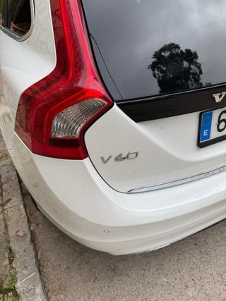 Volvo V60 2.4 D6 4x4 hybrido enchufable