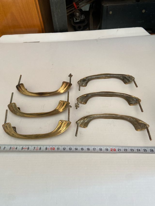 Lotto 6 maniglie vintage ottone