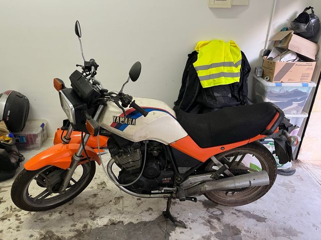 Yamaha XS 400 1988 + Recambios