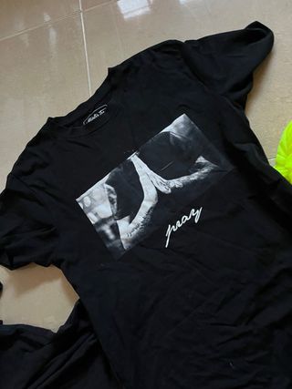 Camiseta Mister Tee Pray Negra