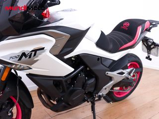 CFMOTO 700MT