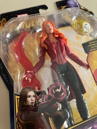 Figura Hasbro Scarlet Witch