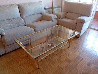 Cama individual azul con cojín
