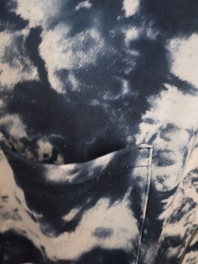 Sudadera con capucha y cremallera tie-dye