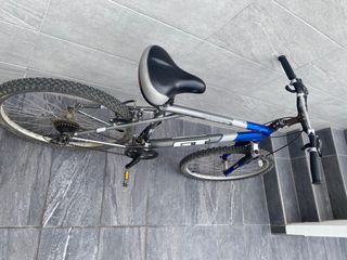 Bicicleta GT Avalanche 2.0