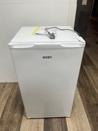 Congelador vertical Svan