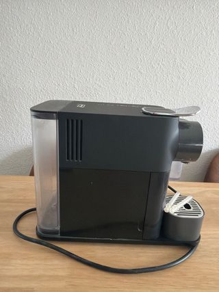 Cafetera Nespresso Lattissima one