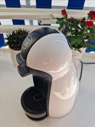 Cafetera Dolce Gusto Blanca