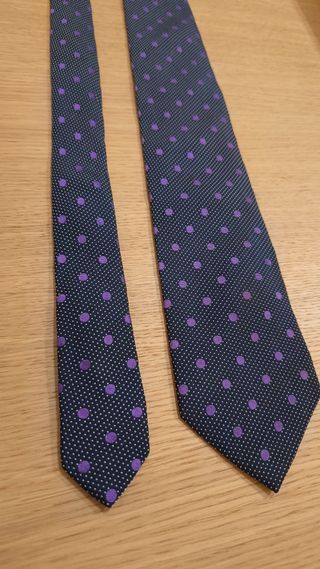 Corbata Giacomo negra con Puntos Morados