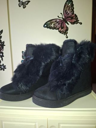 Botines / Botas de cuña de pelitos