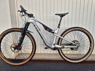 CANYON LUX TRAIL CF7 TALLA S MENOS DE 500 KMS 