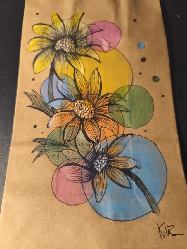 Bolsa kraft decorada con flores