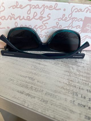 Gafas de sol azules